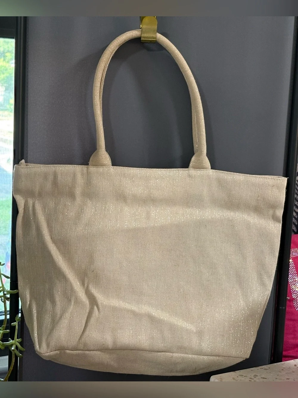 Bath & Body Works Ecru Canvas
Tote Bag with Gold Glitter Palm
Tree 🌴, Large - Picture 5 of 17